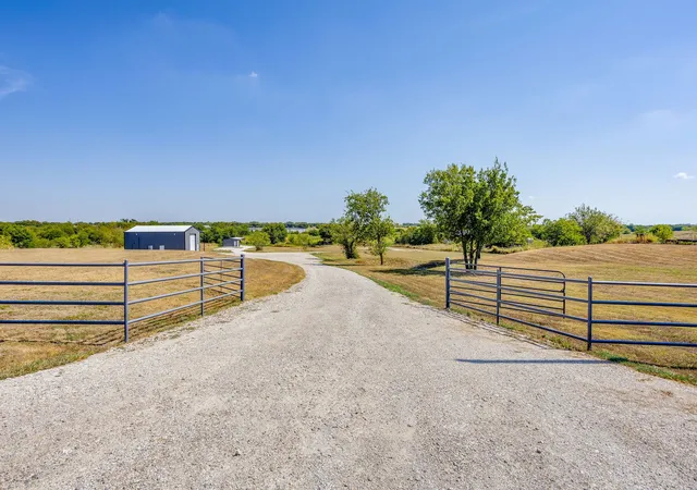Photo 2 of Single family home for sale at 9210 County Rd 1229, Godley, TX 76044 | MLS# 21390785 | Listing updated on 2026-10-01