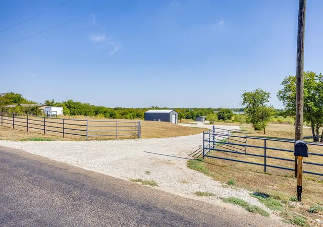 Photo 3 of Single family home for sale at 9210 County Rd 1229, Godley, TX 76044 | MLS# 21390785 | Listing updated on 2026-10-01