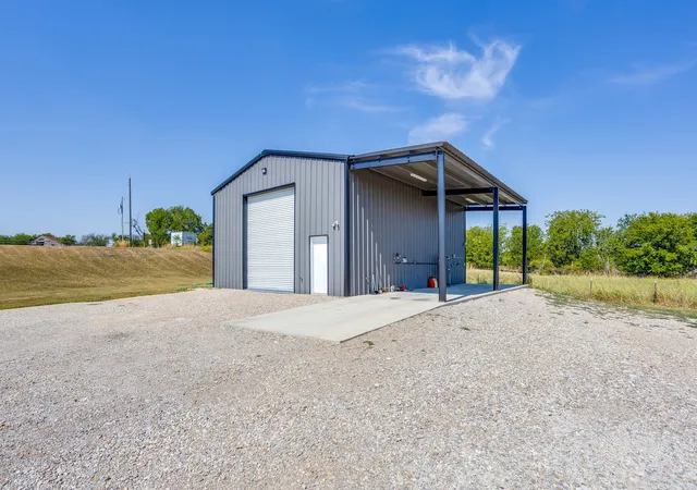 Photo 4 of Single family home for sale at 9210 County Rd 1229, Godley, TX 76044 | MLS# 21390785 | Listing updated on 2026-10-01
