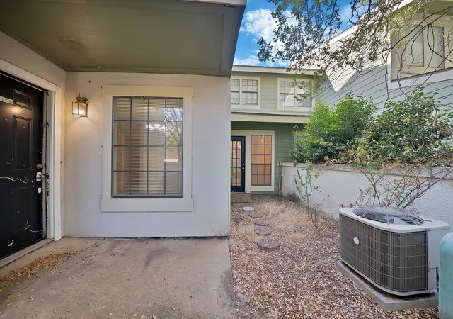 Photo 2 of Condo for sale at 9621 Walnut St #6106, Dallas, TX 75243 | MLS# 21392873 | Listing updated on 2026-09-26