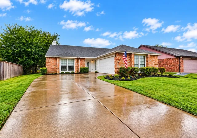 Photo 1 of Single family home for sale at 529 Redbud Dr, Forney, TX 75126 | MLS# 21393241 | Listing updated on 2026-10-02