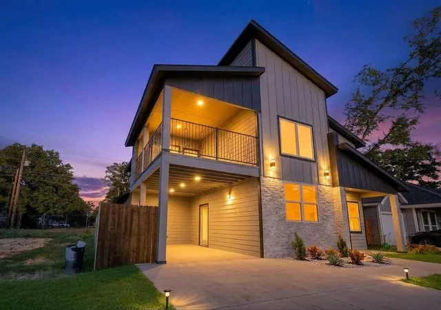 Photo 2 of Single family home for sale at 6108 Chickasaw Dr, Mabank, TX 75156 | MLS# 21396867 | Listing updated on 2026-10-06