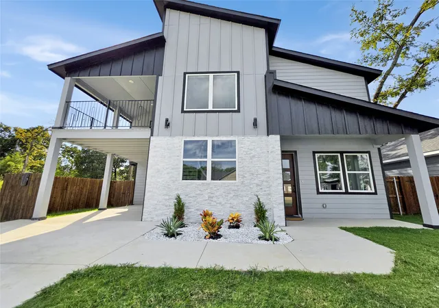 Photo 3 of Single family home for sale at 6108 Chickasaw Dr, Mabank, TX 75156 | MLS# 21396867 | Listing updated on 2026-10-06