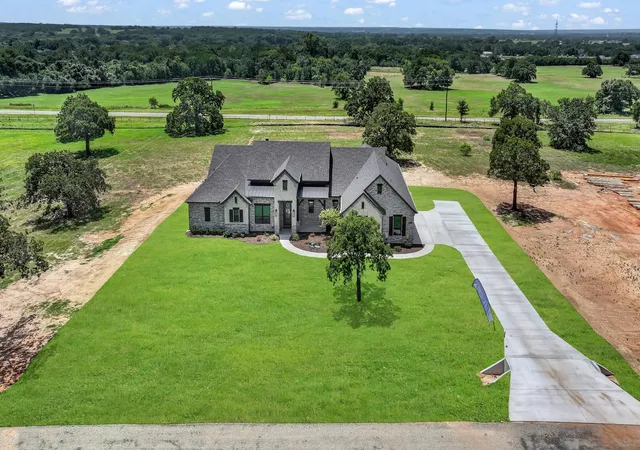 Photo 3 of Single family home for sale at 148 Daggett Dr, Decatur, TX 76234 | MLS# 21396869 | Listing updated on 2026-10-09