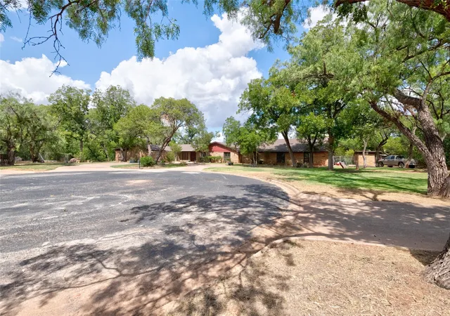 Photo 3 of Single family home for sale at 15 9th Hole St, Abilene, TX 79603 | MLS# 21396854 | Listing updated on 2026-09-29