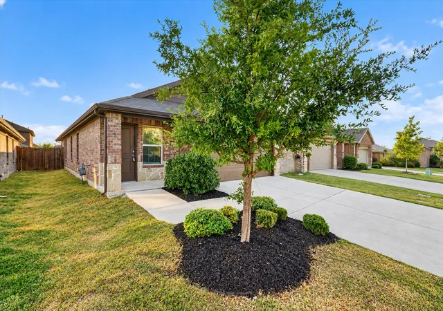 Photo 2 of Single family home for sale at 2306 Moonglade Ln, Crandall, TX 75114 | MLS# 21396908 | Listing updated on 2026-09-29