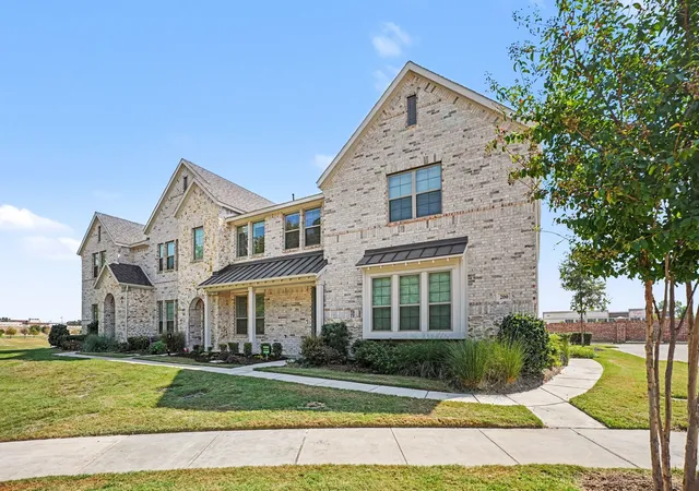 Photo 2 of Single family home for sale at 204 Venice Ave, Flower Mound, TX 75028 | MLS# 21394881 | Listing updated on 2026-10-08