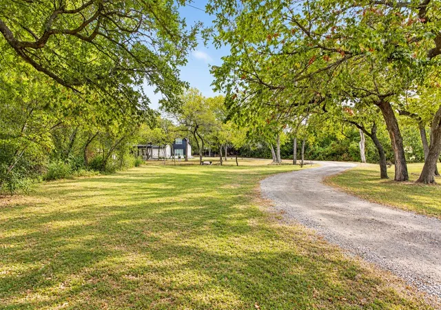 Photo 1 of Single family home for sale at 4072 County Rd 711d, Cleburne, TX 76031 | MLS# 21392059 | Listing updated on 2026-09-26