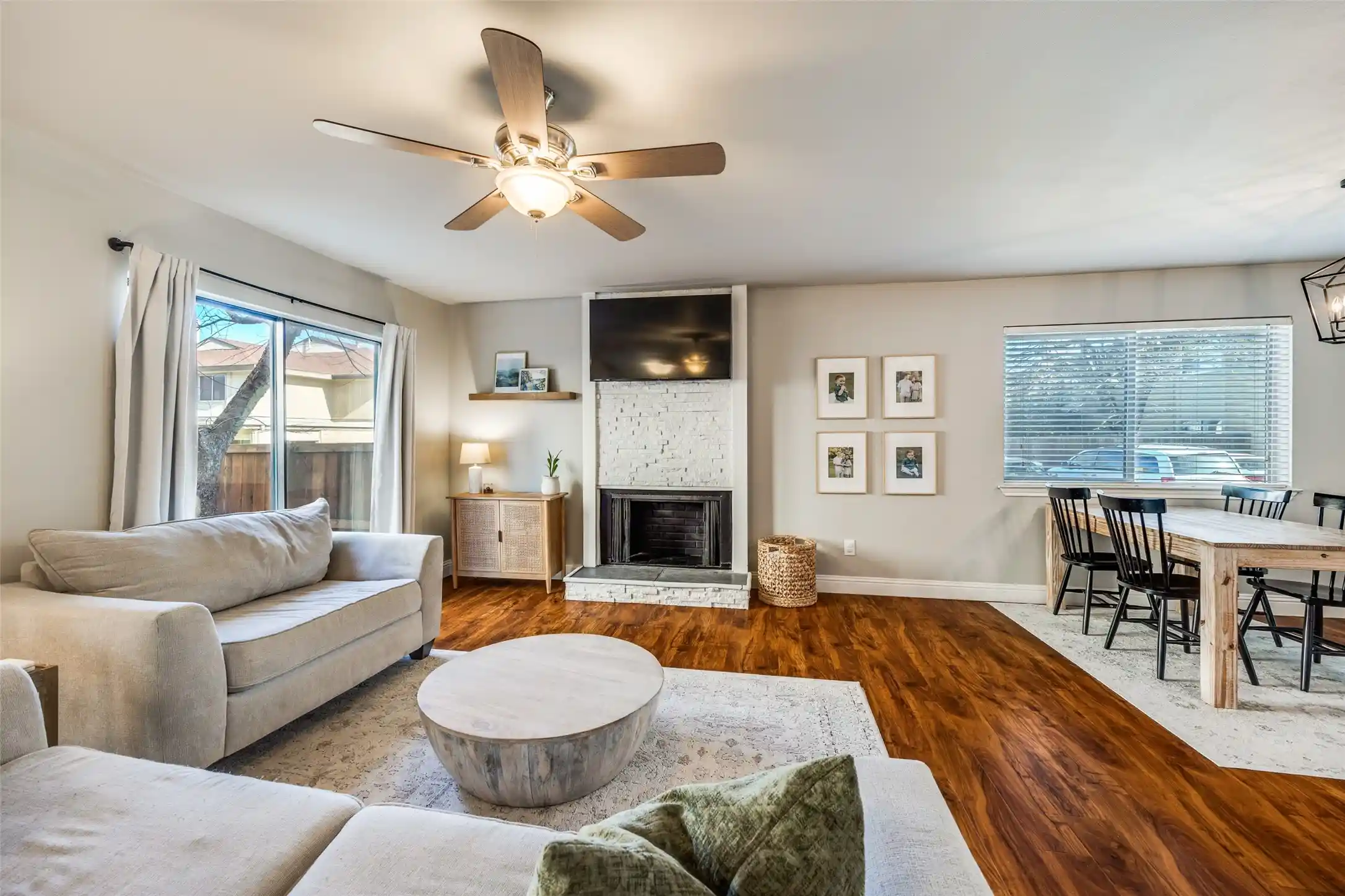 Listing Photo 1 - Condo for sale in 2604 Custer Pkwy located at 2604 Custer Pkwy, Richardson, TX 75080 - Unit 2604 Custer Pkwy