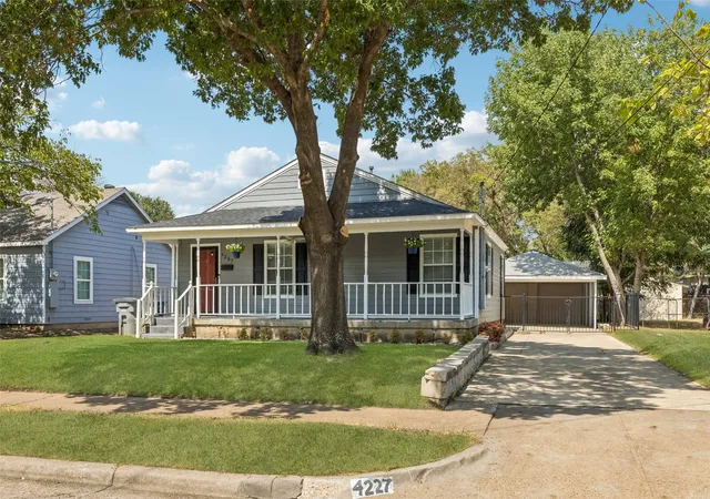 Photo 2 of Single family home for sale at 4227 Shelley Blvd, Dallas, TX 75211 | MLS# 21394239 | Listing updated on 2026-10-07