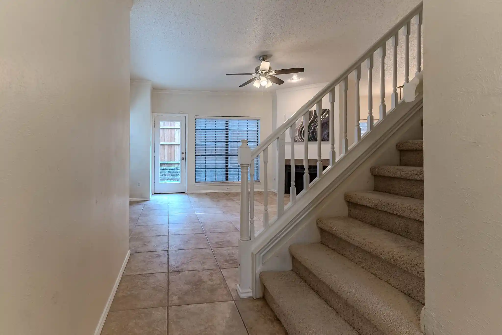 Listing Photo 2 - Condo for sale in 5619 Preston Oaks Rd located at 5619 Preston Oaks Rd, Dallas, TX 75254 - Unit #706
