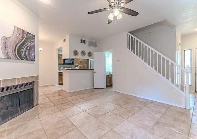 Listing Photo 3 - Condo for sale in building located at 5619 Preston Oaks Rd, Dallas, TX 75254 - Unit #706