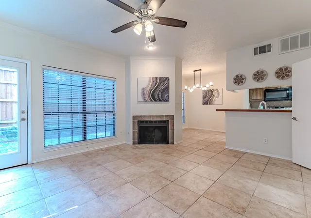 Listing Photo 5 - Condo for sale in building located at 5619 Preston Oaks Rd, Dallas, TX 75254 - Unit #706