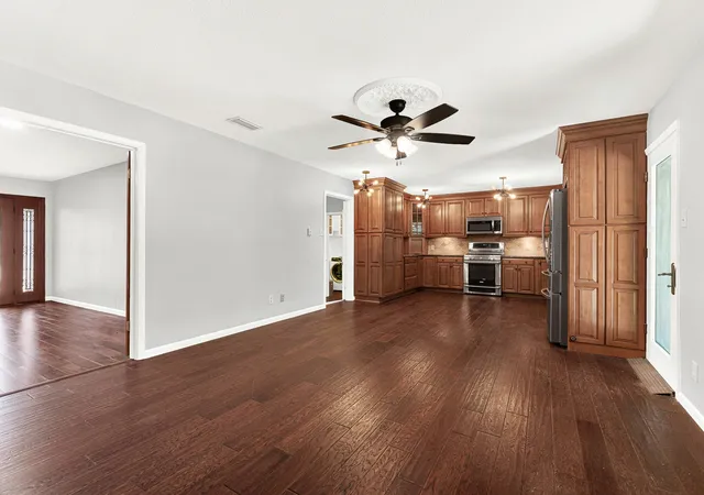 Photo 2 of Single family home for sale at 1338 Belaire Dr, Richardson, TX 75080 | MLS# 21394857 | Listing updated on 2026-10-06