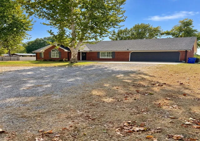Photo 3 of Single family home for sale at 1451 County Rd 107, Whitesboro, TX 76273 | MLS# 21396955 | Listing updated on 2026-09-27