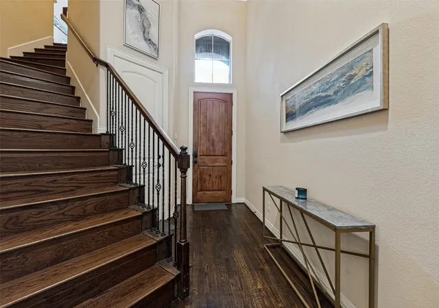Photo 3 of Townhouse for sale at 2211 Eriksson Ln, Dallas, TX 75204 | MLS# 21396970 | Listing updated on 2026-09-27