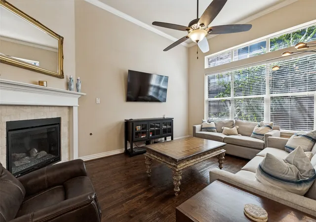 Photo 4 of Townhouse for sale at 2211 Eriksson Ln, Dallas, TX 75204 | MLS# 21396970 | Listing updated on 2026-09-27