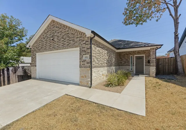 Photo 2 of Single family home for sale at 612 S Moore St, Dallas, TX 75203 | MLS# 21396966 | Listing updated on 2026-09-27