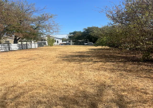 Land for sale at 715 N Tillery Ave, Dallas, TX 75211 | MLS# 21396949