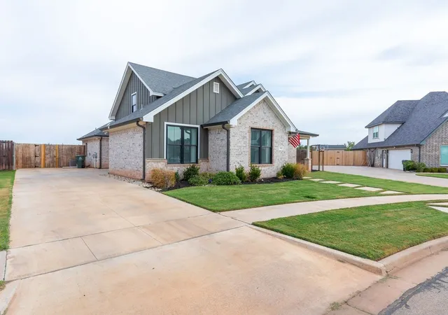 Photo 3 of Single family home for sale at 3302 Front Nine, Abilene, TX 79606 | MLS# 21396997 | Listing updated on 2026-10-06