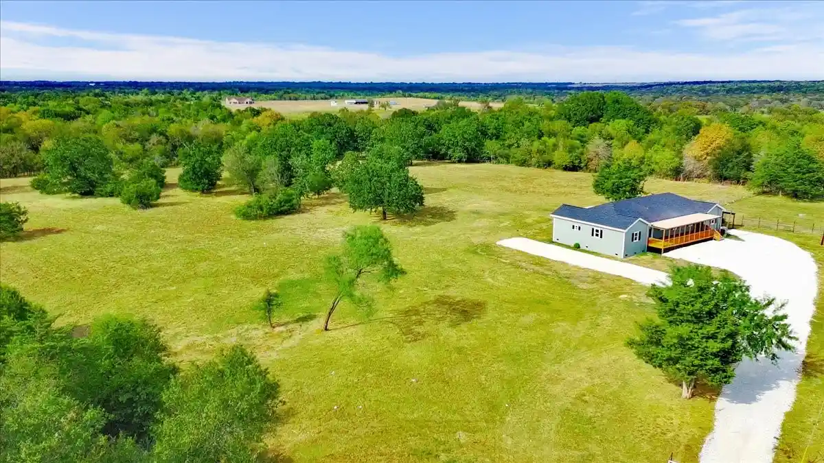 Photo 1 of Single family home for sale at 6857 Sw County Rd 0021, Corsicana, TX 75110 | MLS# 21396302 | Listing updated on 2026-10-16