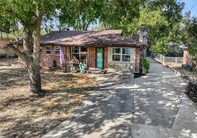 Photo 1 of Single family home for sale at 1772 N Bingham St, Stephenville, TX 76401 | MLS# 21397014 | Listing updated on 2026-09-27