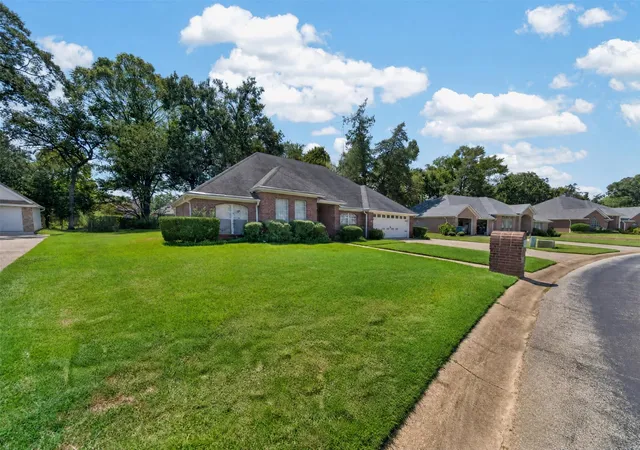 Photo 3 of Single family home for sale at 202 Northcreek Dr, Chandler, TX 75758 | MLS# 21396868 | Listing updated on 2026-09-27