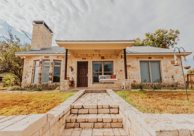 Photo 1 of Single family home for sale at 600 Finney Dr, Weatherford, TX 76085 | MLS# 21391825 | Listing updated on 2026-09-27