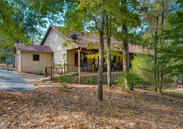 Photo 1 of Single family home for sale at 705 Wildwood Trl, Holly Lake Ranch, TX 75765 | MLS# 21397026 | Listing updated on 2026-10-08