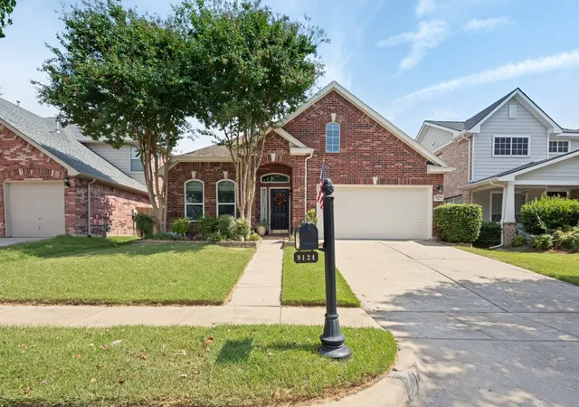 Photo 1 of Single family home for sale at 9124 Chardin Park Dr, Fort Worth, TX 76244 | MLS# 21394991 | Listing updated on 2026-10-09