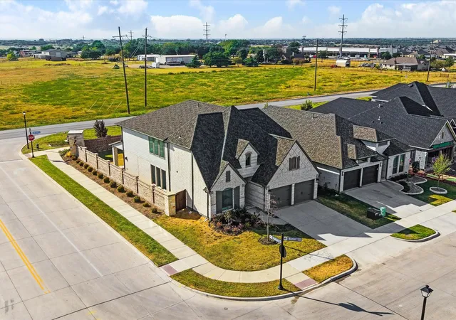 Photo 3 of Single family home for sale at 2303 Butler Ave, Rockwall, TX 75087 | MLS# 21393622 | Listing updated on 2026-10-03