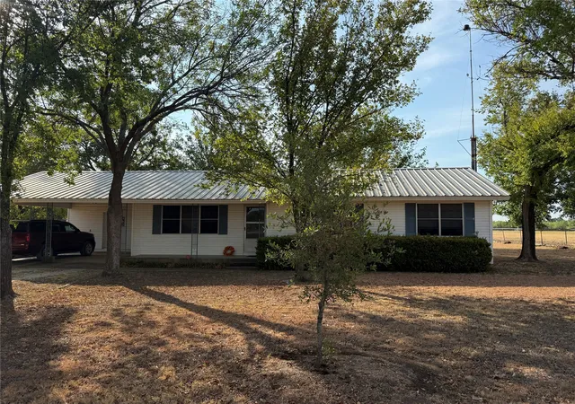 Land for sale at 467 County Rd 2371, Meridian, TX 76665 | MLS# 21396770