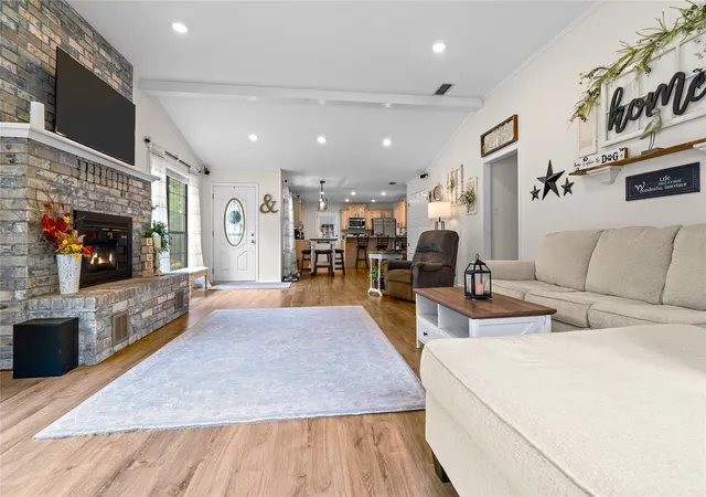Photo 2 of Single family home for sale at 176 Woodside Ln, Holly Lake Ranch, TX 75765 | MLS# 21397146 | Listing updated on 2026-09-28