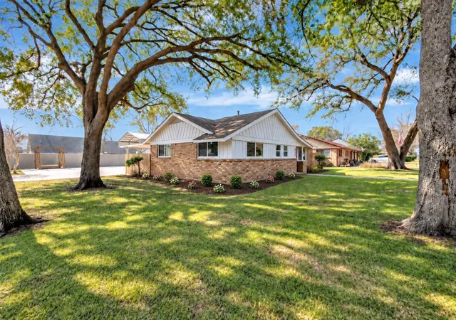 Photo 2 of Single family home for sale at 6540 Briley Dr, North Richland Hills, TX 76180 | MLS# 21392699 | Listing updated on 2026-10-04