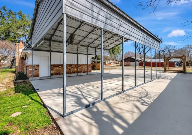 Photo 3 of Single family home for sale at 6540 Briley Dr, North Richland Hills, TX 76180 | MLS# 21392699 | Listing updated on 2026-10-04