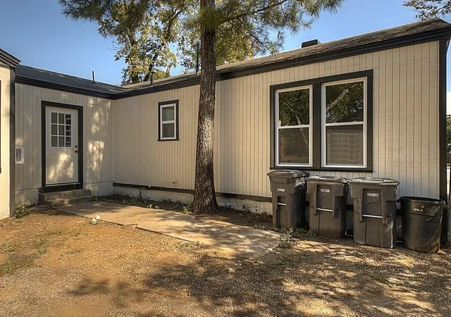 Photo 36 of Single family home for sale at 1705 N Riverside Dr, Fort Worth, TX 76111 | MLS# 21397208 | Listing updated on 2026-09-29