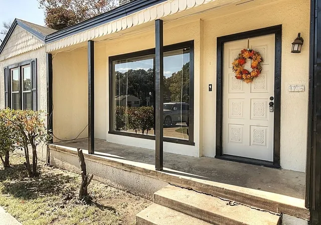 Photo 3 of Single family home for sale at 1705 N Riverside Dr, Fort Worth, TX 76111 | MLS# 21397208 | Listing updated on 2026-09-29