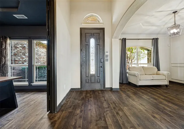 Photo 2 of Single family home for sale at 195 Las Colinas Trl, Cross Roads, TX 76227 | MLS# 21397157 | Listing updated on 2026-10-03