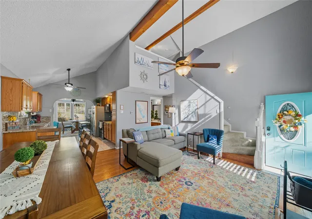 Photo 3 of Single family home for sale at 517 Shore Line Dr, Tool, TX 75143 | MLS# 21397061 | Listing updated on 2026-09-30