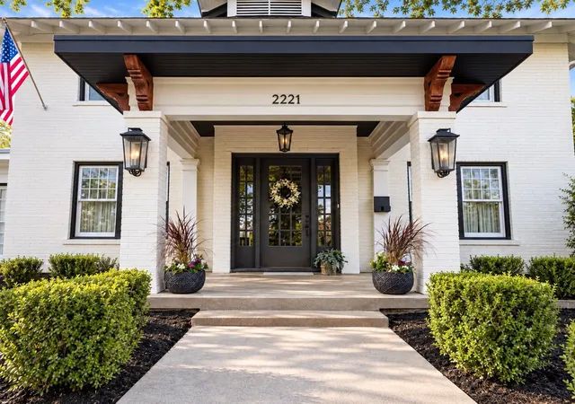 Photo 3 of Single family home for sale at 2221 Park Pl Ave, Fort Worth, TX 76110 | MLS# 21397248 | Listing updated on 2026-10-09