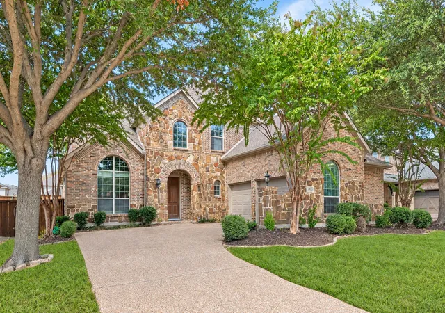 Single family home for sale at 1303 Kerrville Dr, Allen, TX 75013 | MLS# 21388426 | Listing updated on 2026-10-09