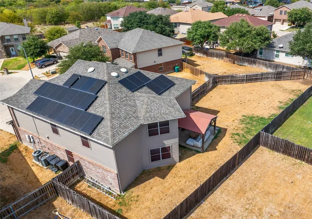 Photo 3 of Single family home for sale at 8640 Shallow Crk Dr, Fort Worth, TX 76179 | MLS# 21389559 | Listing updated on 2026-09-28