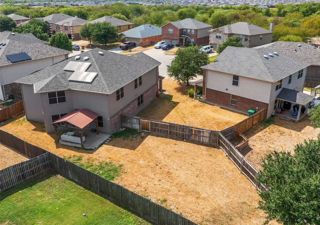 Photo 4 of Single family home for sale at 8640 Shallow Crk Dr, Fort Worth, TX 76179 | MLS# 21389559 | Listing updated on 2026-09-28