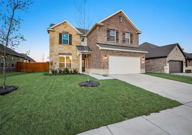 Photo 2 of Single family home for sale at 1533 Sidewinder Trl, Weatherford, TX 76087 | MLS# 21396766 | Listing updated on 2026-09-28