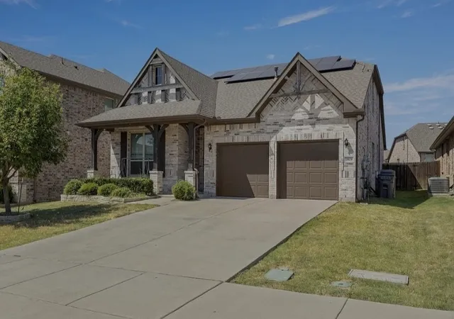 Photo 2 of Single family home for sale at 1819 Lone Lynx Way, Wylie, TX 75098 | MLS# 21396633 | Listing updated on 2026-09-28