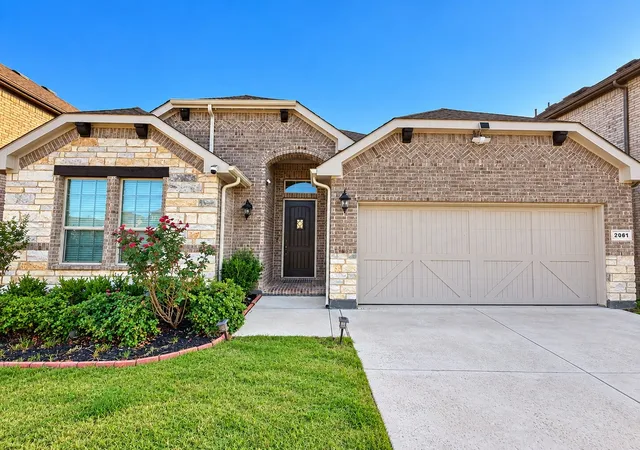Photo 1 of Single family home for sale at 2061 St Andrews Way, Argyle, TX 76226 | MLS# 21397395 | Listing updated on 2026-10-08