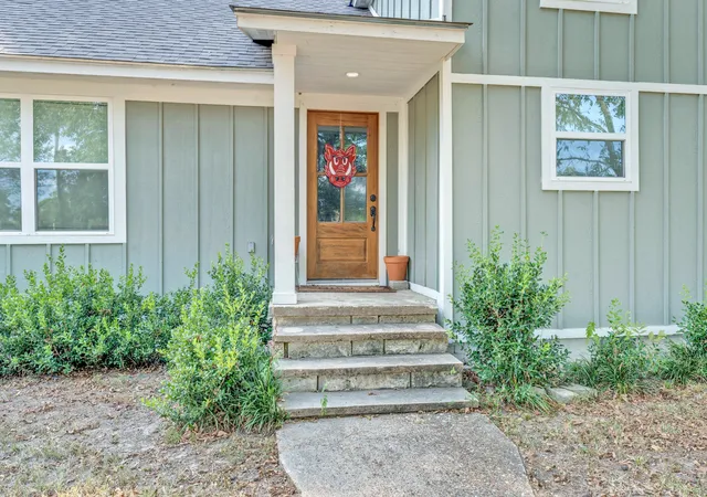 Single family home for sale at 303 N Ellis, New Boston, TX 75570 | MLS# 21397405 | Listing updated on 2026-09-28