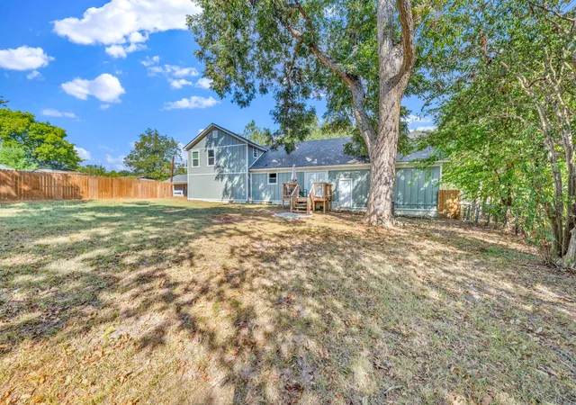 Photo 4 of Single family home for sale at 303 N Ellis, New Boston, TX 75570 | MLS# 21397405 | Listing updated on 2026-09-28