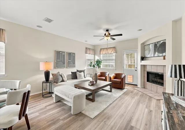 Photo 4 of Single family home for sale at 2901 Drake Ct, Mc Kinney, TX 75072 | MLS# 21391451 | Listing updated on 2026-10-06