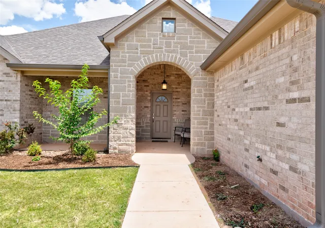 Photo 3 of Single family home for sale at 6417 Tin Cup, Abilene, TX 79606 | MLS# 21397363 | Listing updated on 2026-10-05